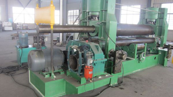 W11S-30×2500上輥(gǔn)萬能式(shì)卷闆機(jī)