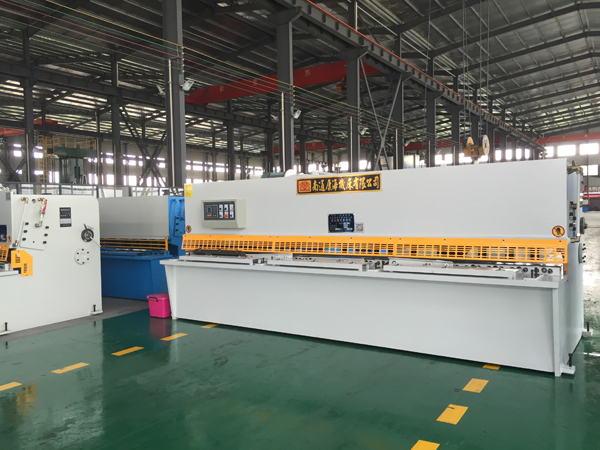 QC12Y-6×4000液壓擺式剪(jiǎn)闆機