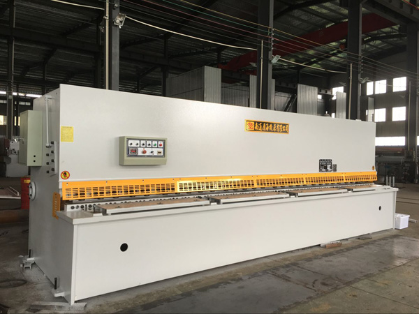 QC12Y-6x6000剪(jian)闆機