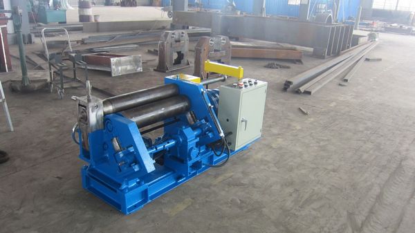 W11-6×1500機械對稱(cheng)式卷闆機